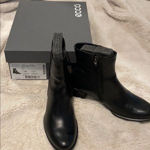 Ecco shape 35 block booties